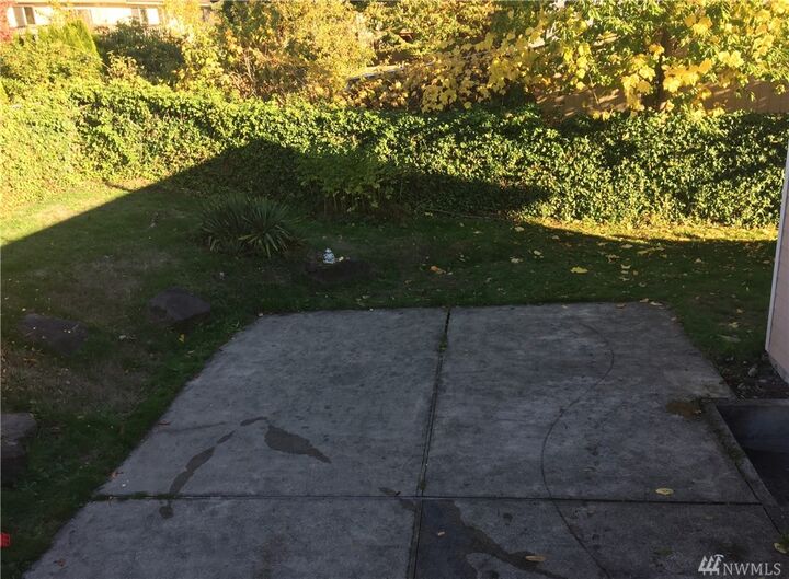 Property Photo: 170 154th Place NE WA 98007