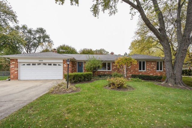 Property Photo:  1668 Denise Avenue  IL 60074 