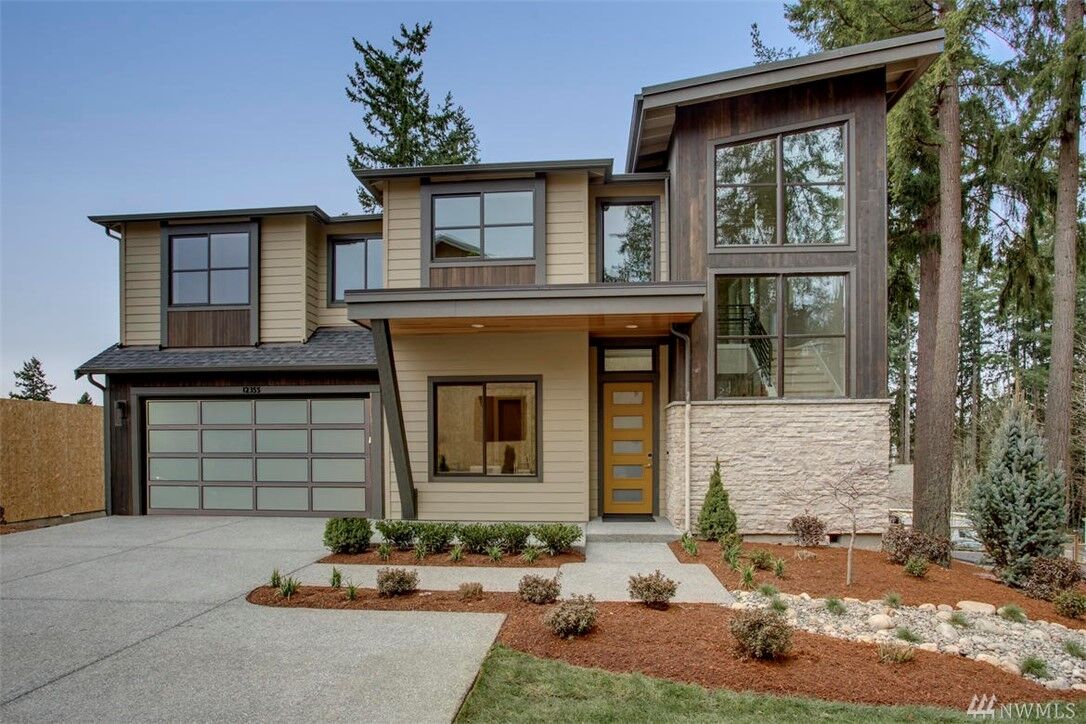 Property Photo: 12355 165th Ct NE 7 WA 98052