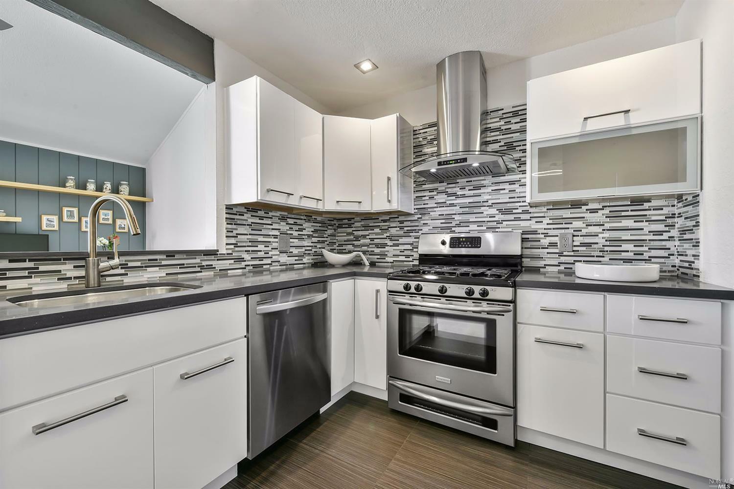 Property Photo:  360 Larkspur Plaza Drive  CA 94939 