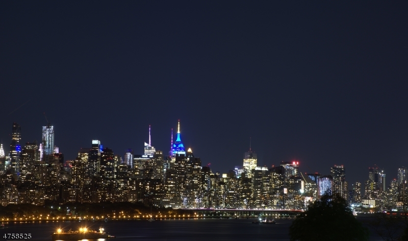 Property Photo: 300 Gorge Rd, Apt 69 NJ 07010