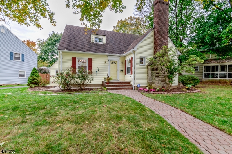 Property Photo:  79 Meadowbrook Rd  NJ 07060 