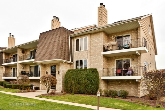 Property Photo:  9191 Del Prado Drive 2N  IL 60465 