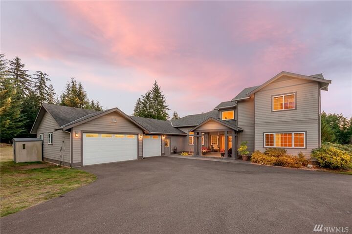 Property Photo:  24925 SE 232nd St  WA 98038 