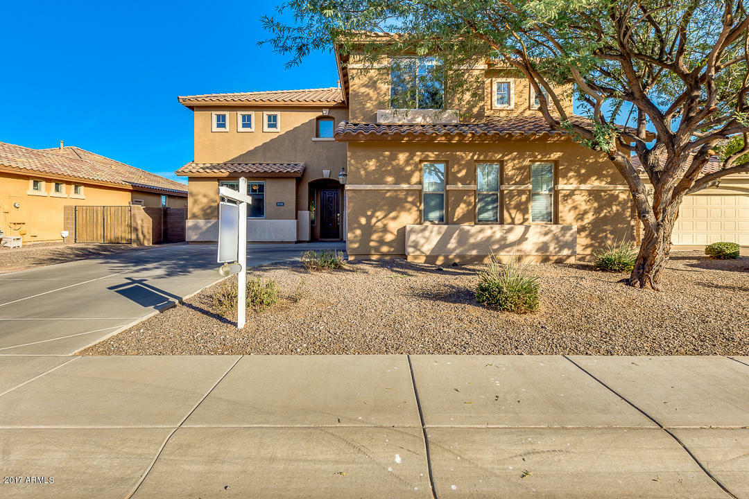 Property Photo:  3710 E Kingbird Place  AZ 85286 