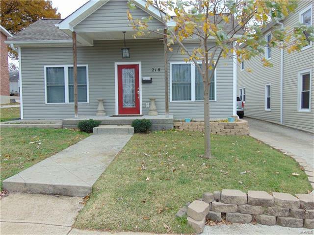 Property Photo: 218 Adams 63028