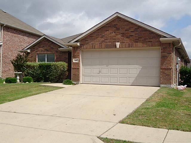 Property Photo: 1417 Morning Dove TX 76227