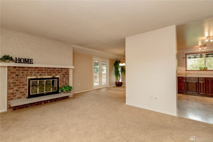 Property Photo:  4213 S 185th St  WA 98188 