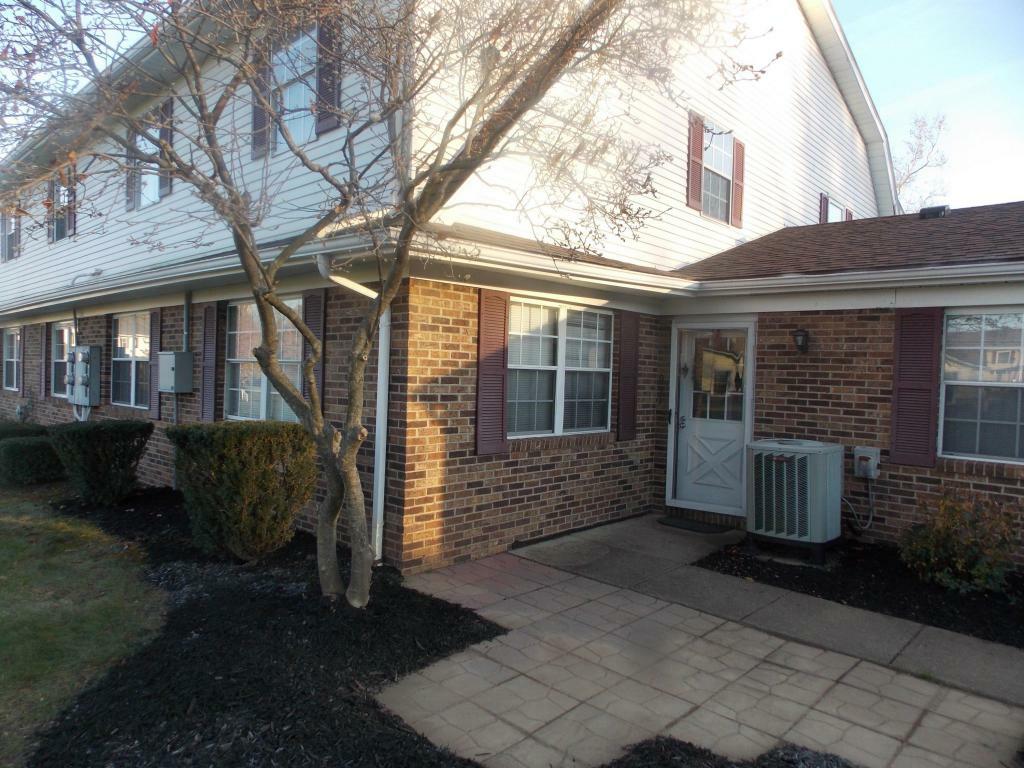 Property Photo:  951 Canterbury Court C  OH 43130 