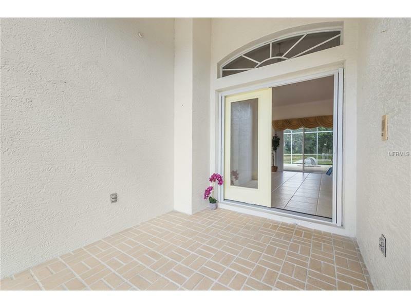 Property Photo:  136 Areca Palm Court  FL 34292 