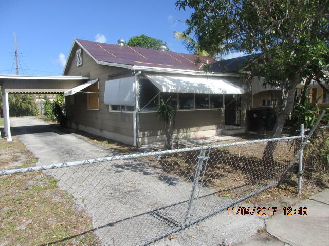 Property Photo:  520 20th Avenue N  FL 33460 