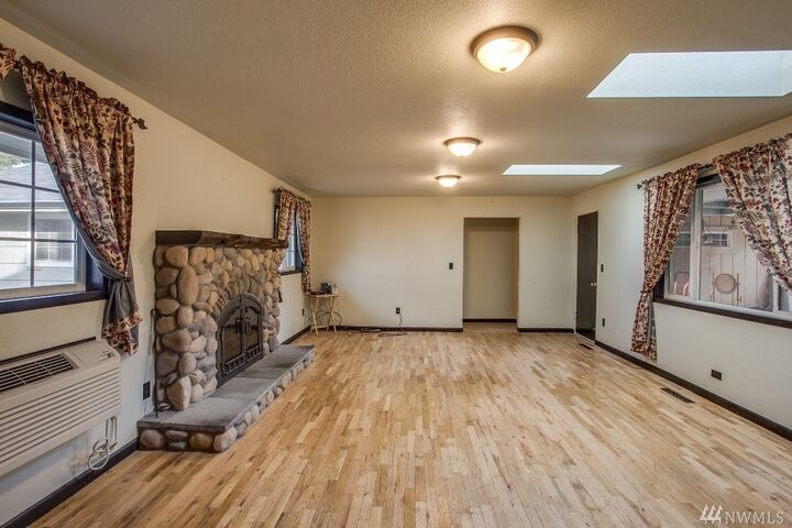 Property Photo:  1257 Cherry St  WA 98801