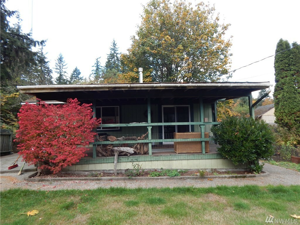 Property Photo:  2521 Trenton Ave  WA 98310 