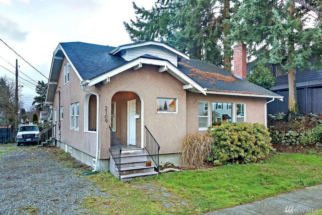 Property Photo: 2109 N Alder St WA 98406