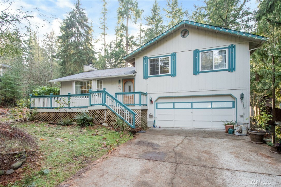 Property Photo: 18745 Rampart Dr SE WA 98597