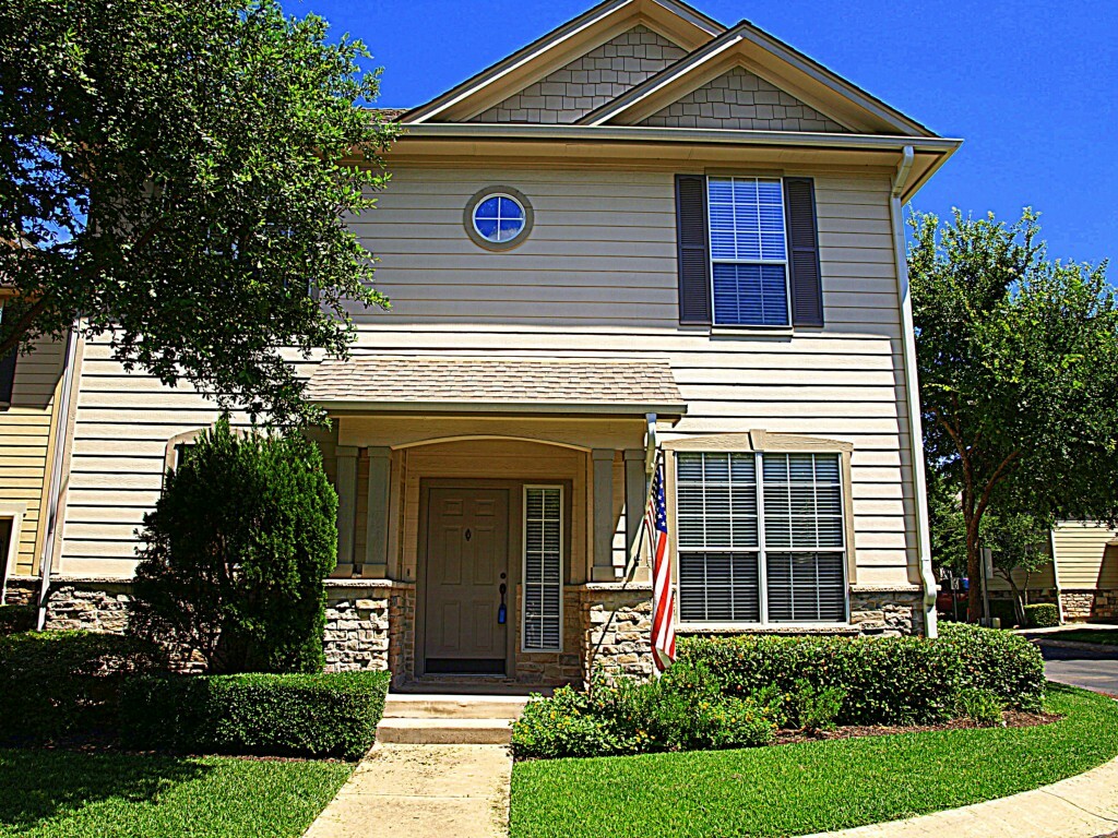 Property Photo: 8518 Cahill Drive 50 TX 78729