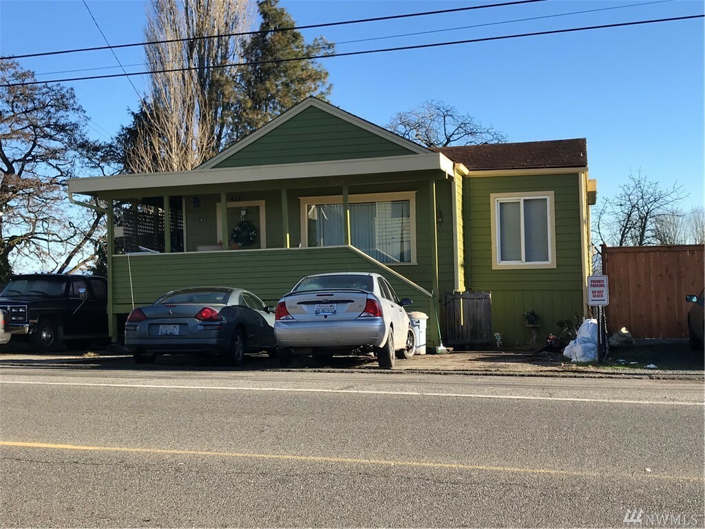 Property Photo:  4221 S 3rd Ave  WA 98203 