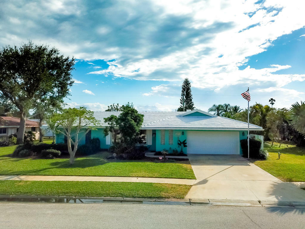 Property Photo:  445 Hamlin Avenue  FL 32937 