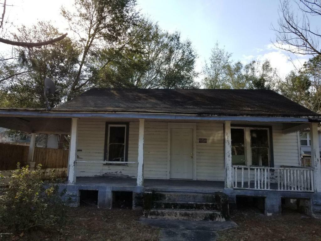 Property Photo:  2205 Geary Avenue  FL 32177 