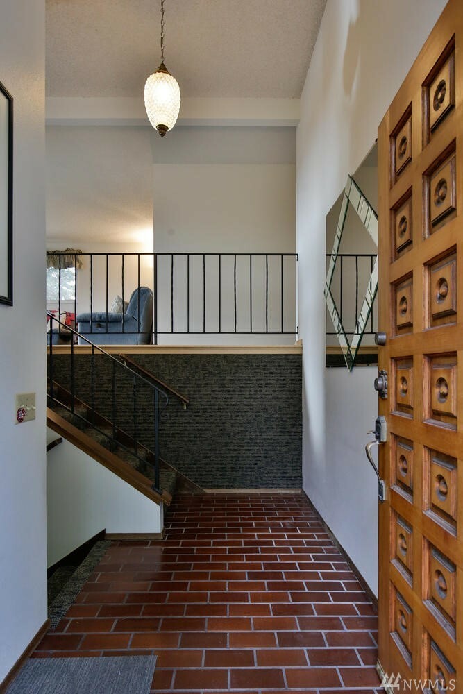Property Photo: 18215 64th Ave NE WA 98028