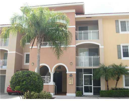 Property Photo: 6410 Emerald Dunes Drive 204 FL 33411