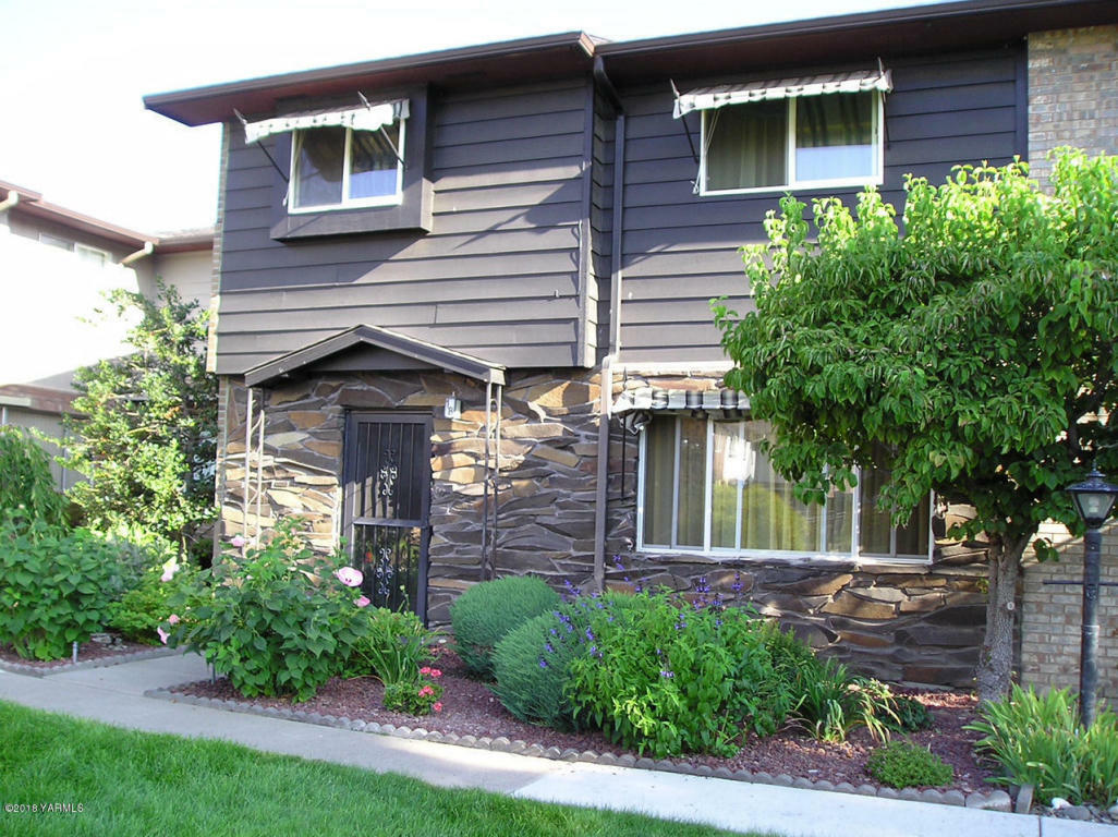 Property Photo:  100 N 56th Ave #18  WA 98908 