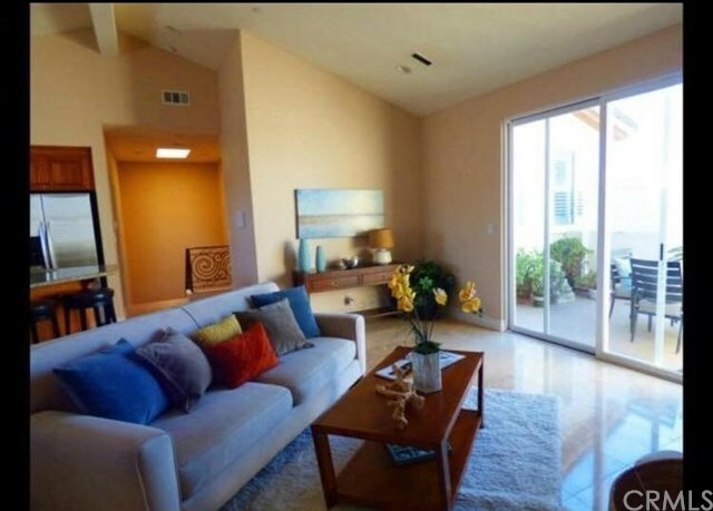 Property Photo: 2210 Mathews Avenue B CA 90278