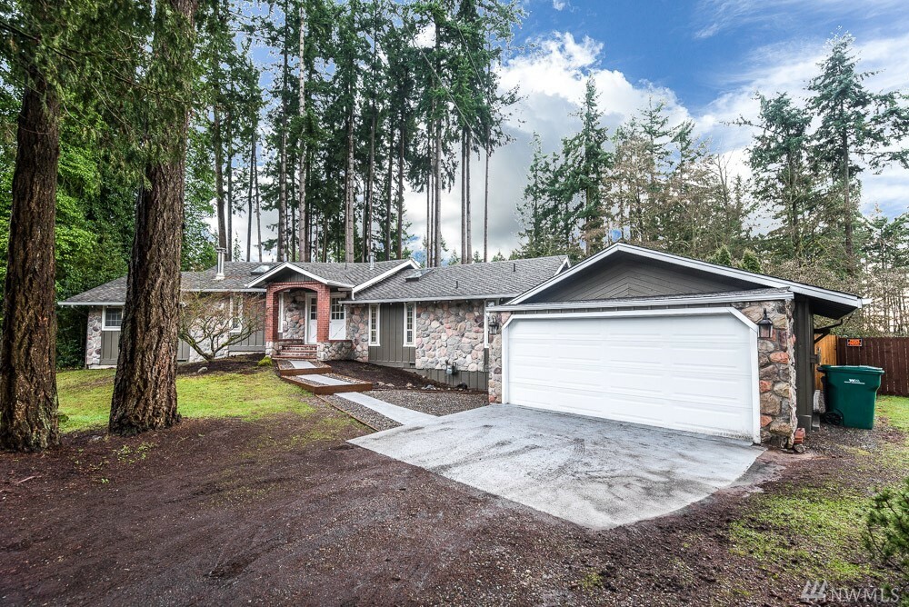 Property Photo:  3227 S 368th Place  WA 98001 