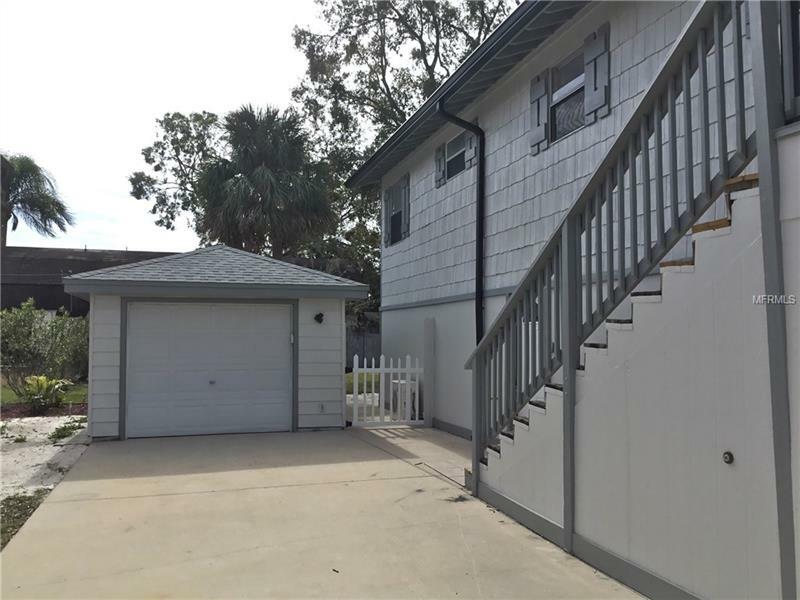 Property Photo: 303 Saint Petersburg Drive W FL 34677