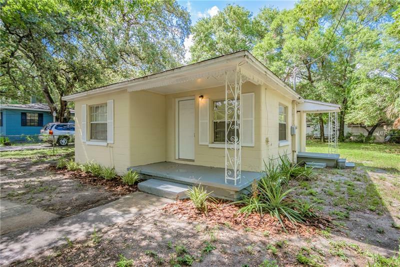 Property Photo:  1913 E Noel Street  FL 33610 