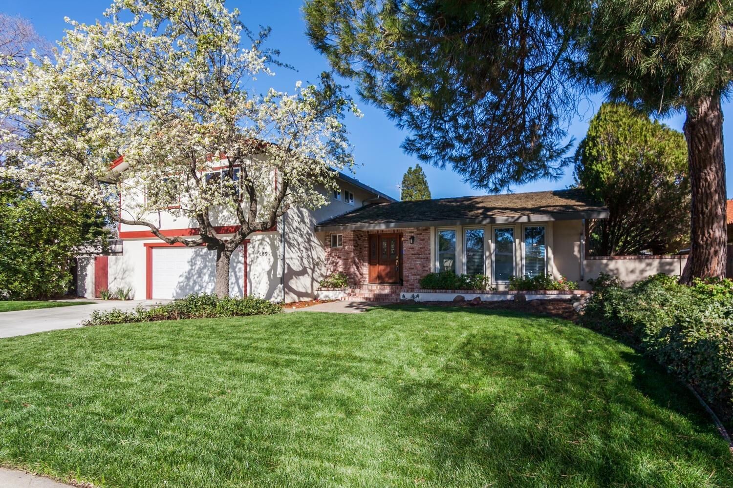 Property Photo:  669 Flamenco Place  CA 95616 