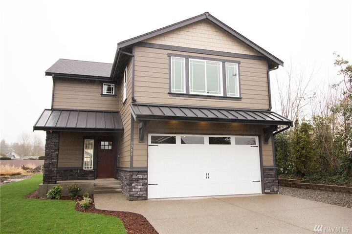 Property Photo:  1751 Garfield St  WA 98022 