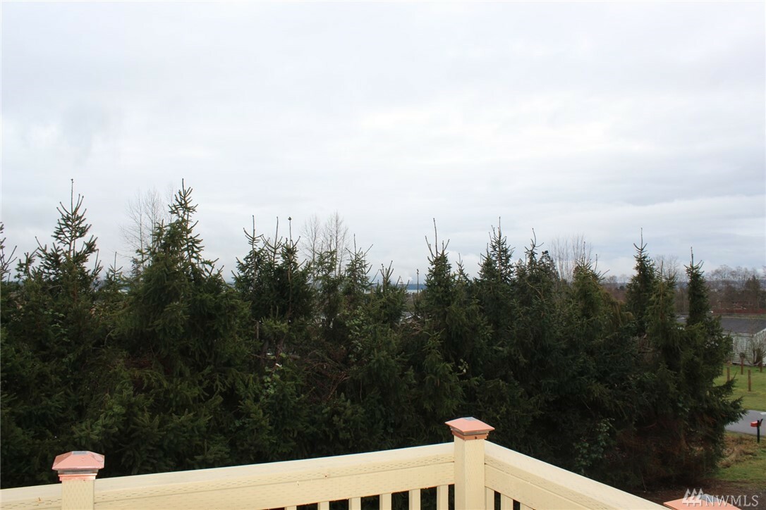 Property Photo:  5536 Bay Ridge Dr  WA 98230 