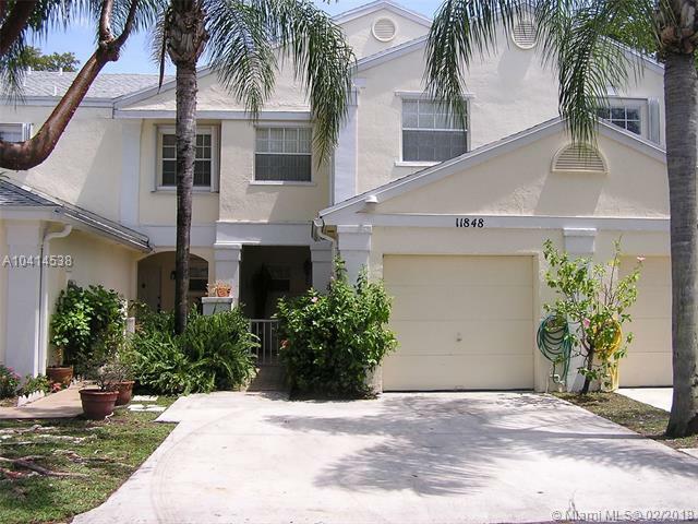 Property Photo: 11848 SW 100th St - FL 33186