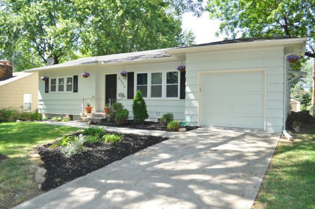 Property Photo: 8352 Locust Street MO 64131