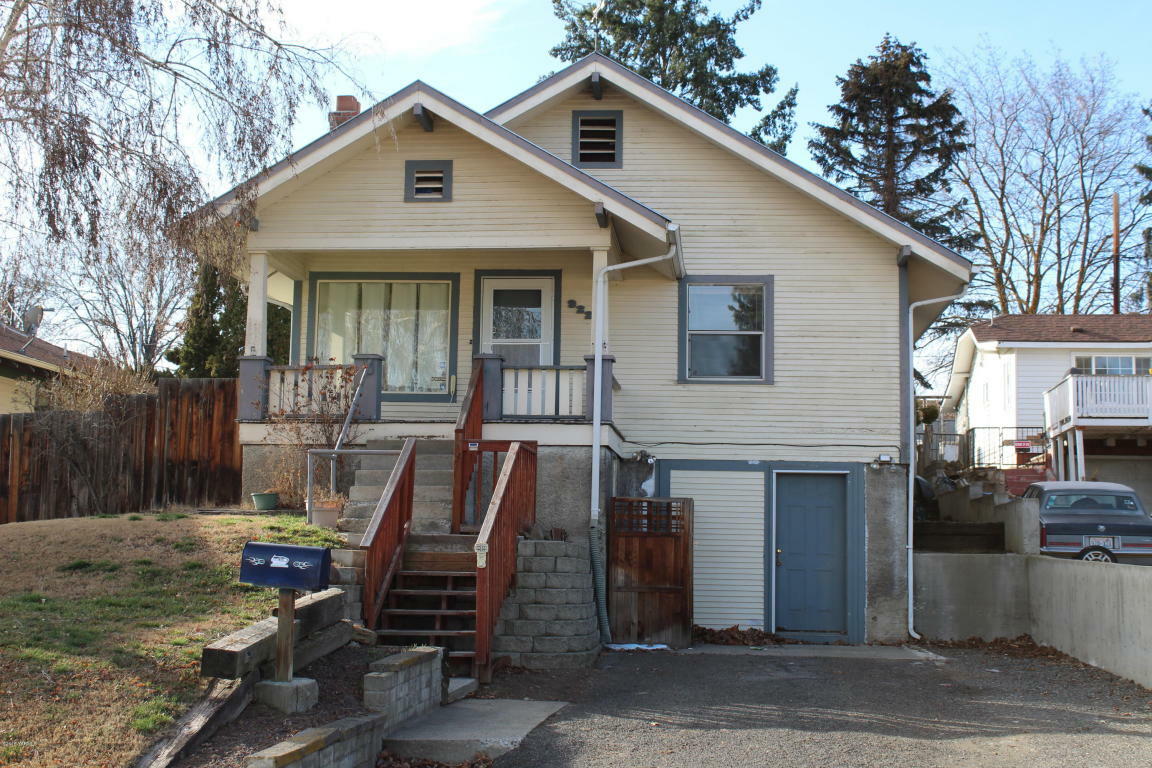 Property Photo: 922 S 17th Ave WA 98902