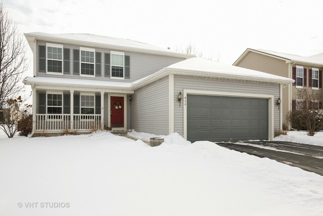 Property Photo:  944 Pond Brook Avenue  IL 60150 