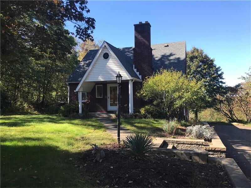 Property Photo:  571 Meadowbrook Road  PA 15085 