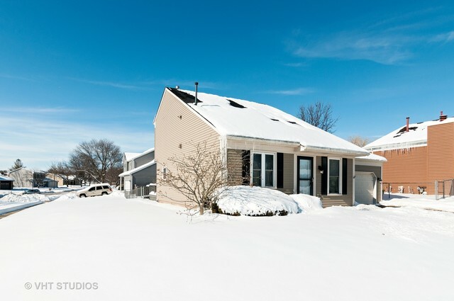 Property Photo: 761 Cypress Lane IL 60188