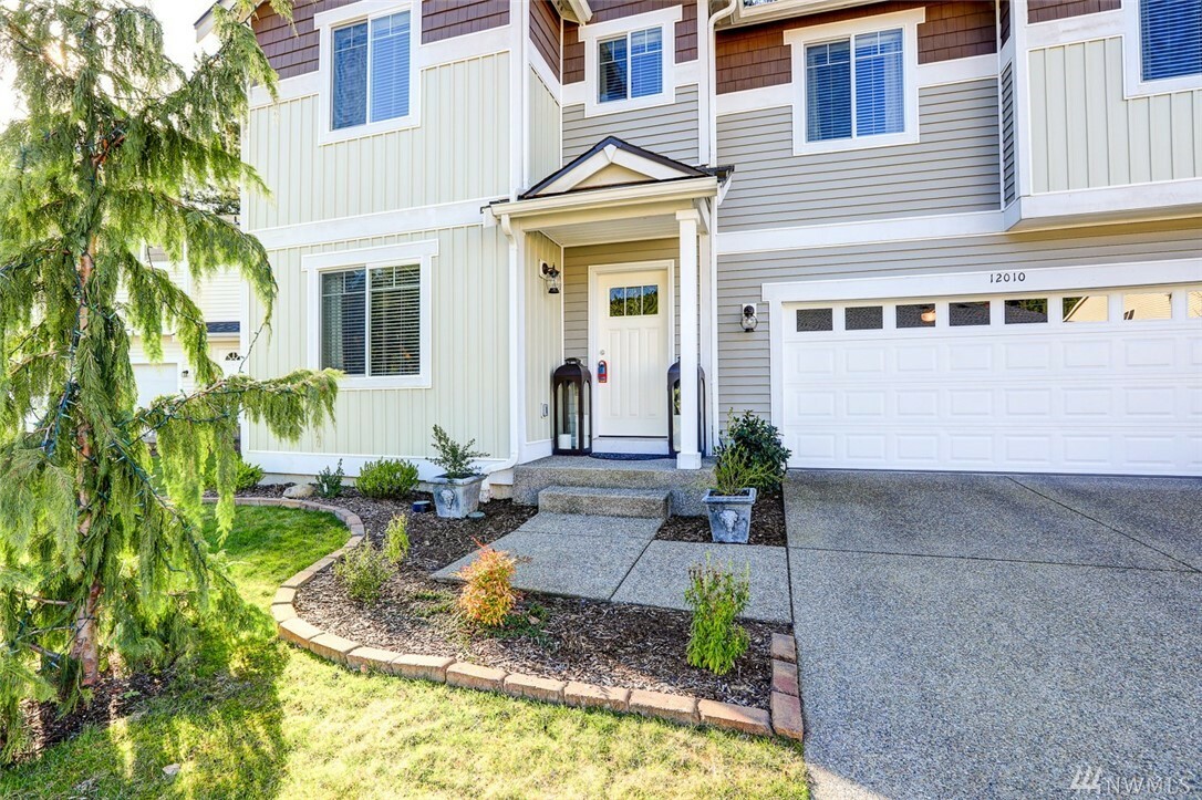 Property Photo:  12010 61st Av Ct NW  WA 98332 