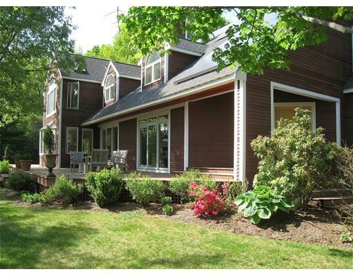 Property Photo: 11 Clover Ter MA 01760