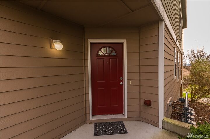 Property Photo:  1890 SW Scenic Heights St I4  WA 98277 