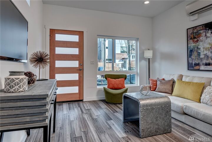 Property Photo:  3311 Claremont Ave S C  WA 98144 