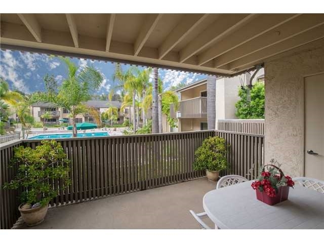 Property Photo:  8537 Villa La Jolla Dr #F  CA 92037 