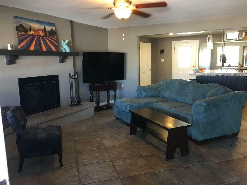 Property Photo: 14050 N 37th Place AZ 85032