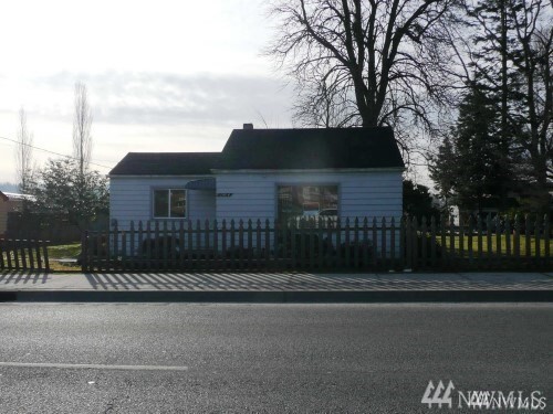 Property Photo: 2404 E College Wy WA 98273