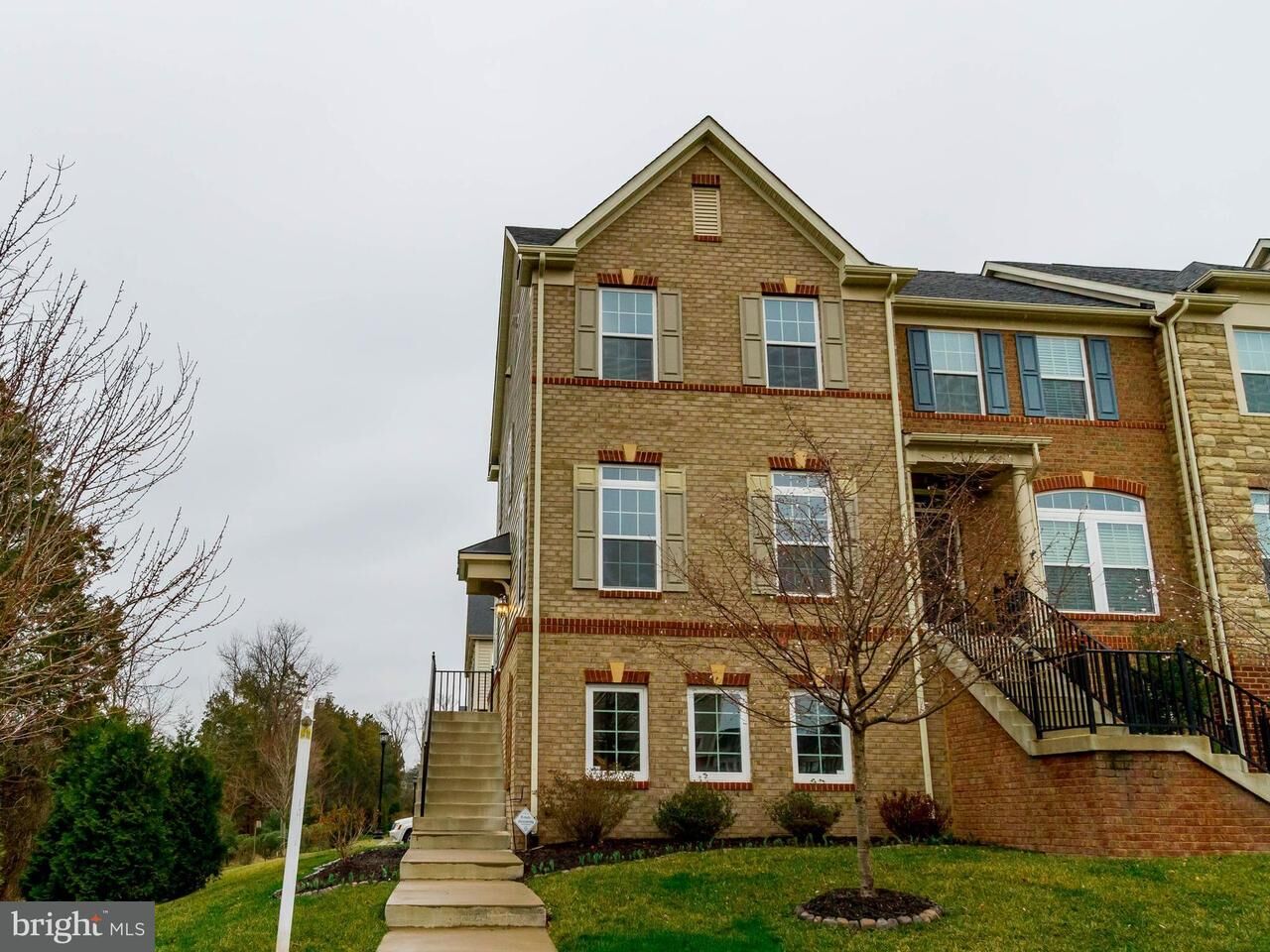 Property Photo: 25126 Elwen Terrace VA 20152
