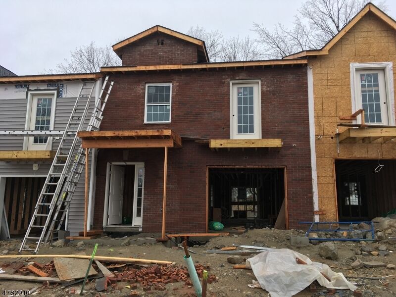 Property Photo:  3 Gregg Ct  NJ 07860 