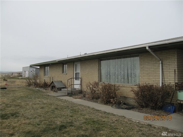 Property Photo:  13220 Road Q NW  WA 98848 