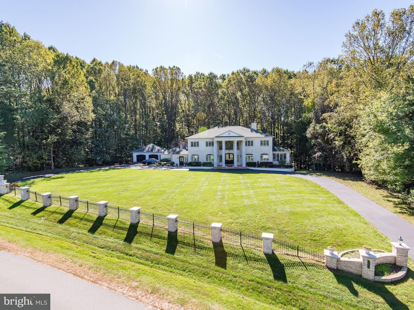 Property Photo:  11207 Elmview Place  VA 22066 
